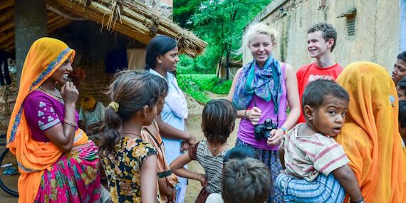 Rules for international students who want to Volunteer in the UK and Volunteering on International projects