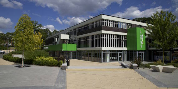 Students Union building looking from across the concourse